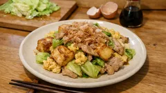 春キャベツたっぷり、豆腐チャンプルー——水切りで香ばしく、ごはんが進む