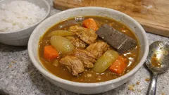 おでんの残り汁が主役：和だし香るリメイクカレーをさっと作る