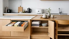 セリアのハンカチスタンドが優秀すぎる 110円で引き出し収納が見違える活用術