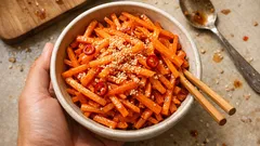 金時人参の甘みが引き立つ、やさしいきんぴら——酒→砂糖→しょうゆの順で照りよく