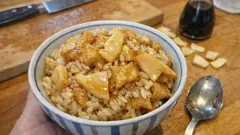 筍と油揚げの甘辛まぜご飯：具を煮て混ぜるだけで春のごちそう