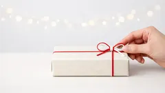 指2本でできるミニリボンの作り方：ギフトラッピングが一気にきれいに見えるコツ