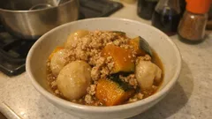 煮崩れしにくいコツあり：里芋とかぼちゃの鶏そぼろ煮（作り置きOK）