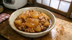 ツナ缶の汁ごと煮るだけ。大根がしみしみになる簡単煮物