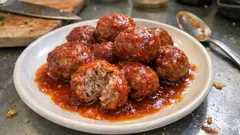 ケチャップでコク旨、ふんわりミートボールの煮込み—夕飯にもお弁当にも