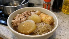 大根しみしみ、豚肉やわらか。厚揚げ・糸こんにゃくも一緒に煮る甘辛昆布だし煮物
