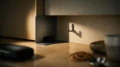 ブックエンドが収納に変身、差し込むだけで叶う浮かせる収納アイデア